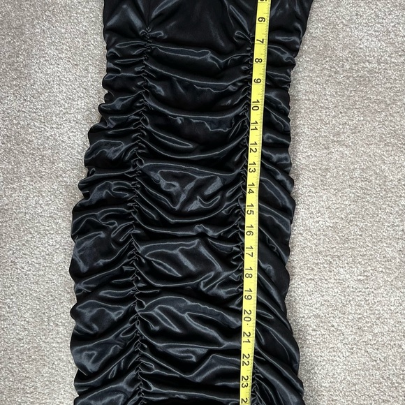 Ruched animal print halter dress in size XXS. Dress has stretch and can fit S. - Picture 10 of 10